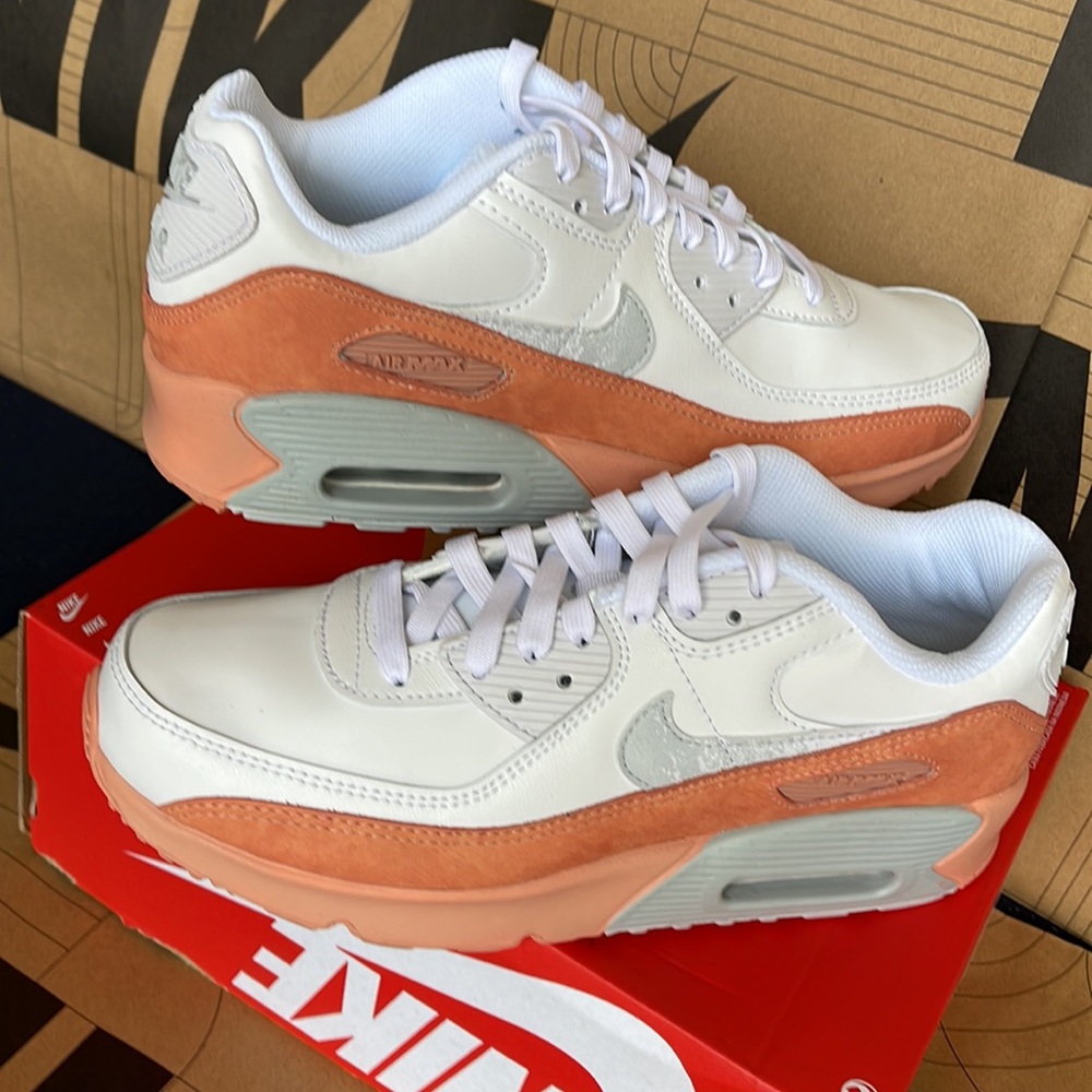 Nike Air Max 90 LTR SE WMNS White/Aura-LT Madder Root - Picture 11 of 16